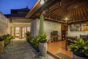 Presidential Suite (Rama Sita) | Courtyard view