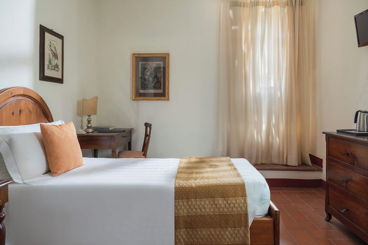 Manor House single room