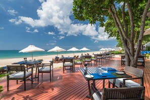Breakfast, lunch, dinner served; Thai cuisine, beach views