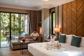 Minibar, in-room safe, desk, blackout curtains