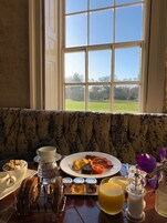 Breakfast and dinner served, British cuisine