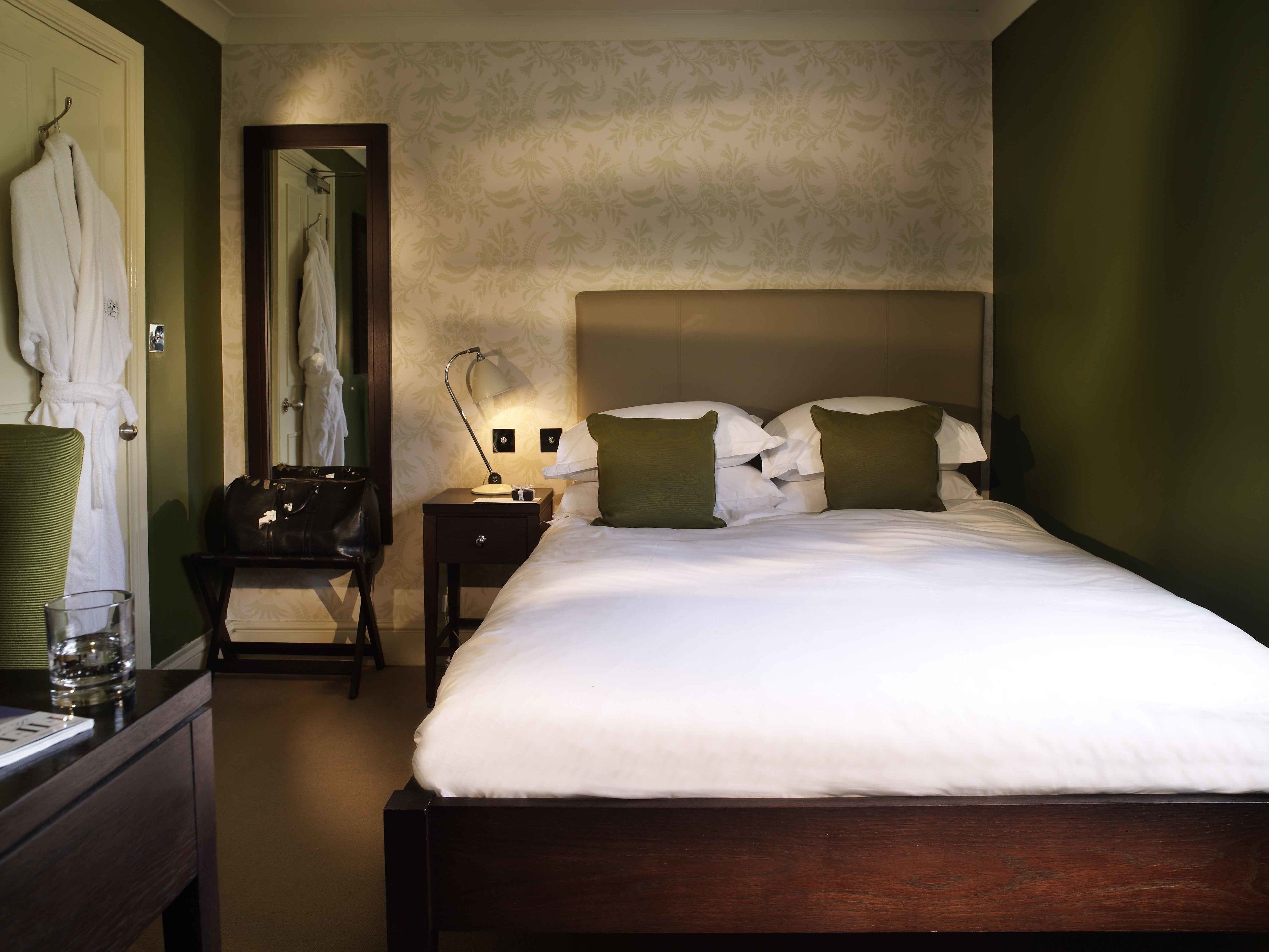 Standard Double Room | Hypo-allergenic bedding, in-room safe, desk, soundproofing