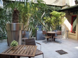 Terrace/patio - Porte de Versailles Hotel (Paris)