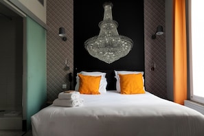 1 bedroom, hypo-allergenic bedding, minibar, in-room safe - Porte de Versailles Hotel (Paris)