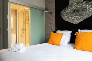 1 bedroom, hypo-allergenic bedding, minibar, in-room safe - Porte de Versailles Hotel (Paris)