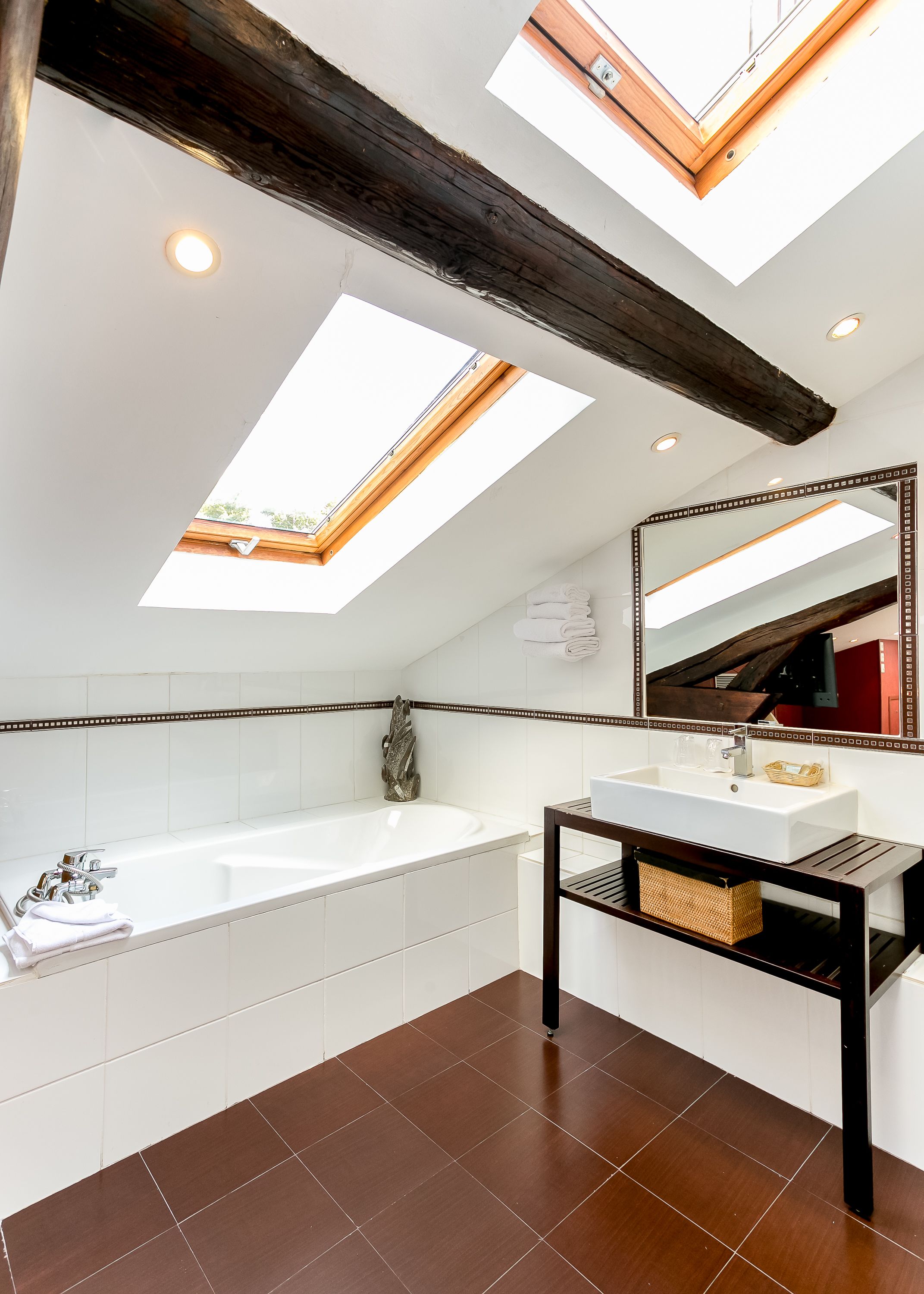 superior double room | bathroom | shower, free toiletries, hair dryer, towels