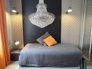 1 bedroom, hypo-allergenic bedding, minibar, in-room safe