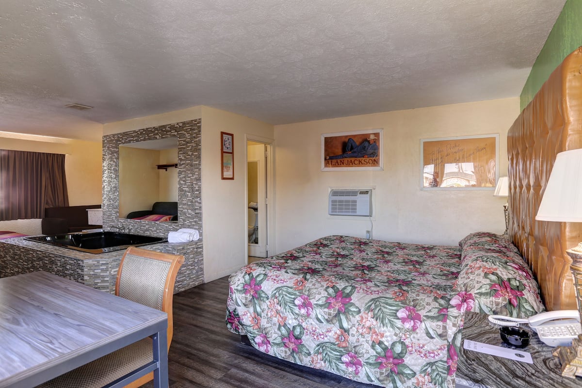 WiFi (free), alarm clocks, bed sheets