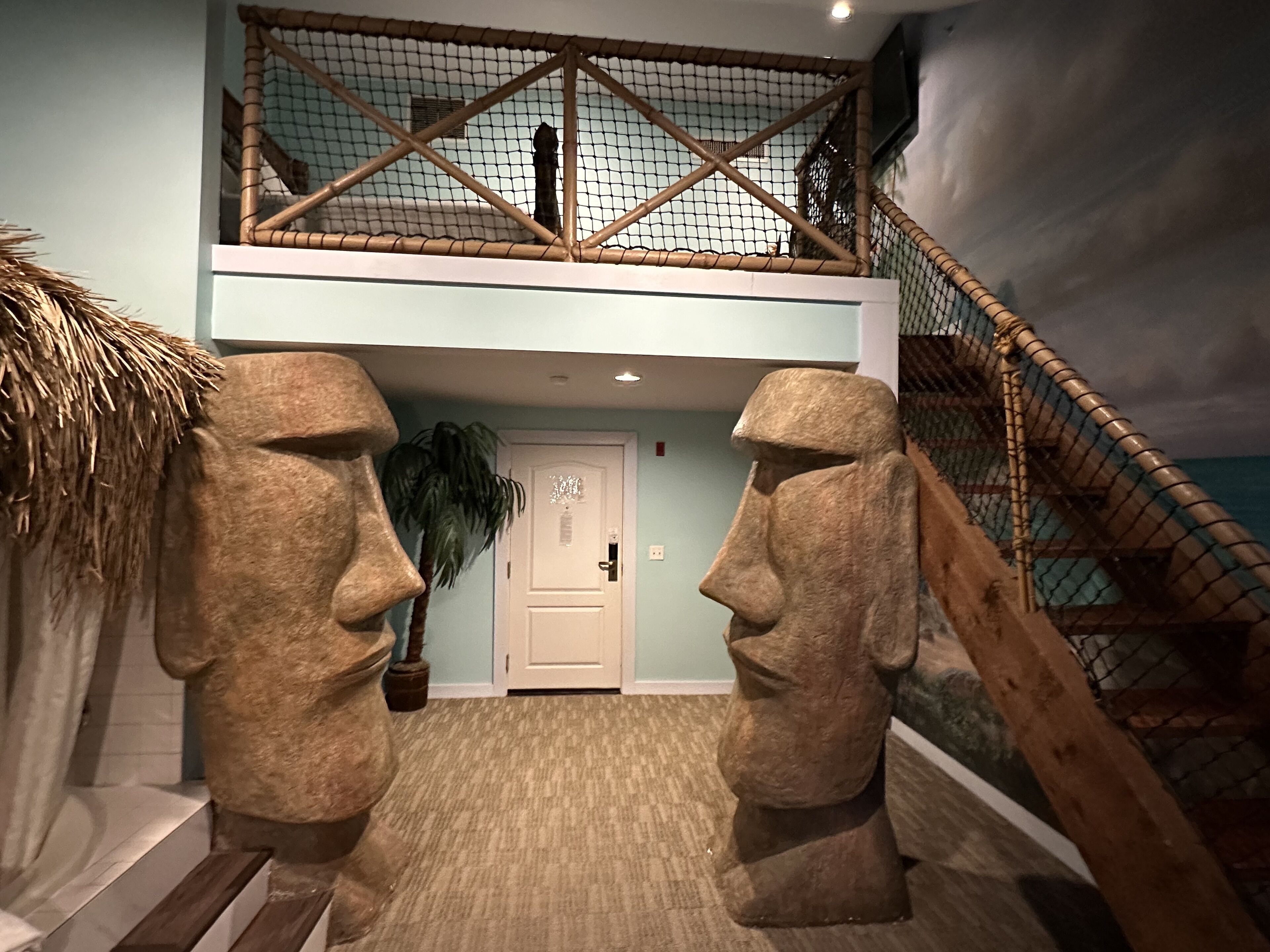 tahitian treegouse | 1 bedroom, premium bedding, iron/ironing board, free wifi