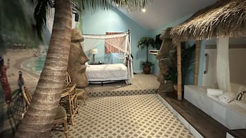 Tahitian | Premium bedding, iron/ironing board, free WiFi, bed sheets