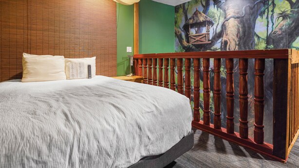 Habitación, para no fumadores | Ropa de cama de alta calidad y tabla de planchar con plancha 
