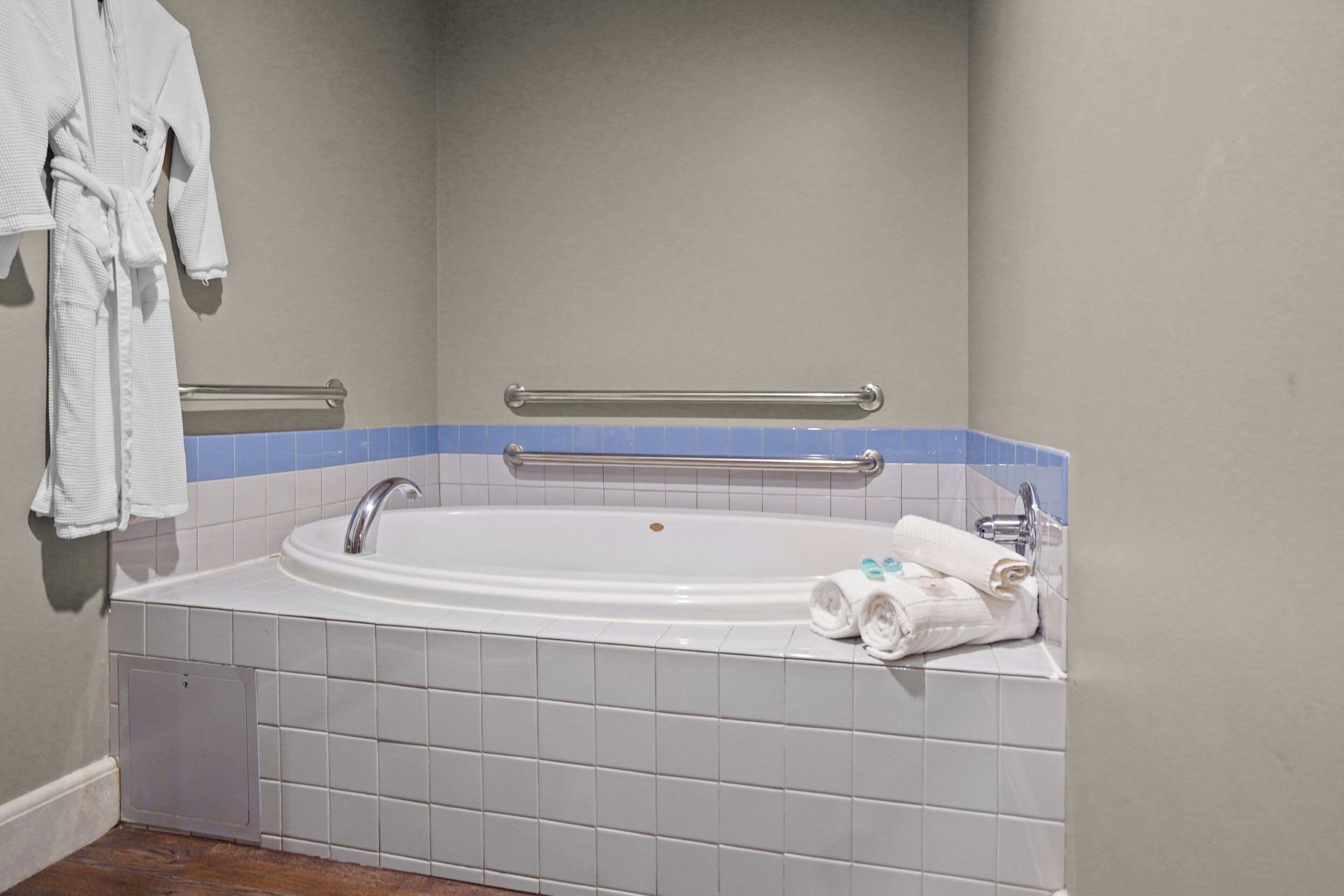 Photo - Chateau Avalon Hotel & Spa