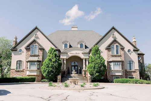 Chateau Avalon Hotel & Spa