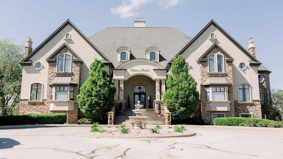Chateau Avalon Hotel & Spa