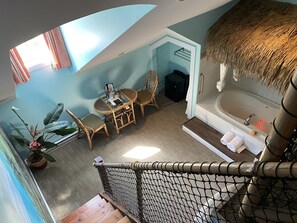 Room, 1 Queen Bed, Non Smoking (Tahitian Treehouse) | Premium bedding, iron/ironing board, free WiFi, bed sheets - Chateau Avalon Hotel & Spa (Kansas City)