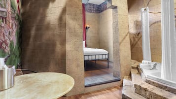 Mayan Rainforest | Premium bedding, iron/ironing board (on request), WiFi (free)
