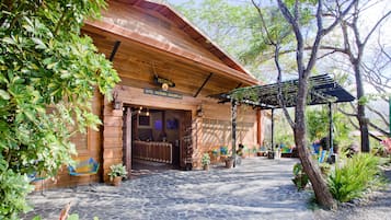 Fachada de la propiedad