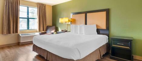 Estudio, 1 cama Queen size, para no fumadores | Escritorio, tabla de planchar con plancha, wifi gratis y ropa de cama