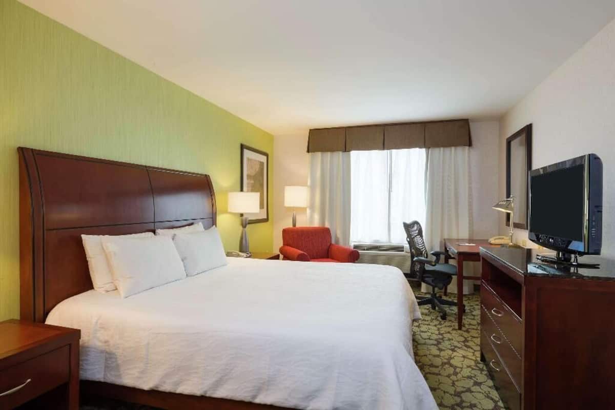 In-room safe, desk, laptop workspace, blackout drapes