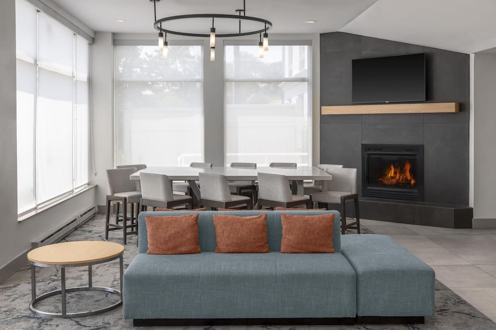 Hilton Garden Inn Queens/JFK Airport