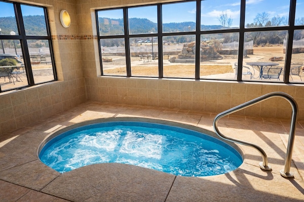 Indoor spa tub