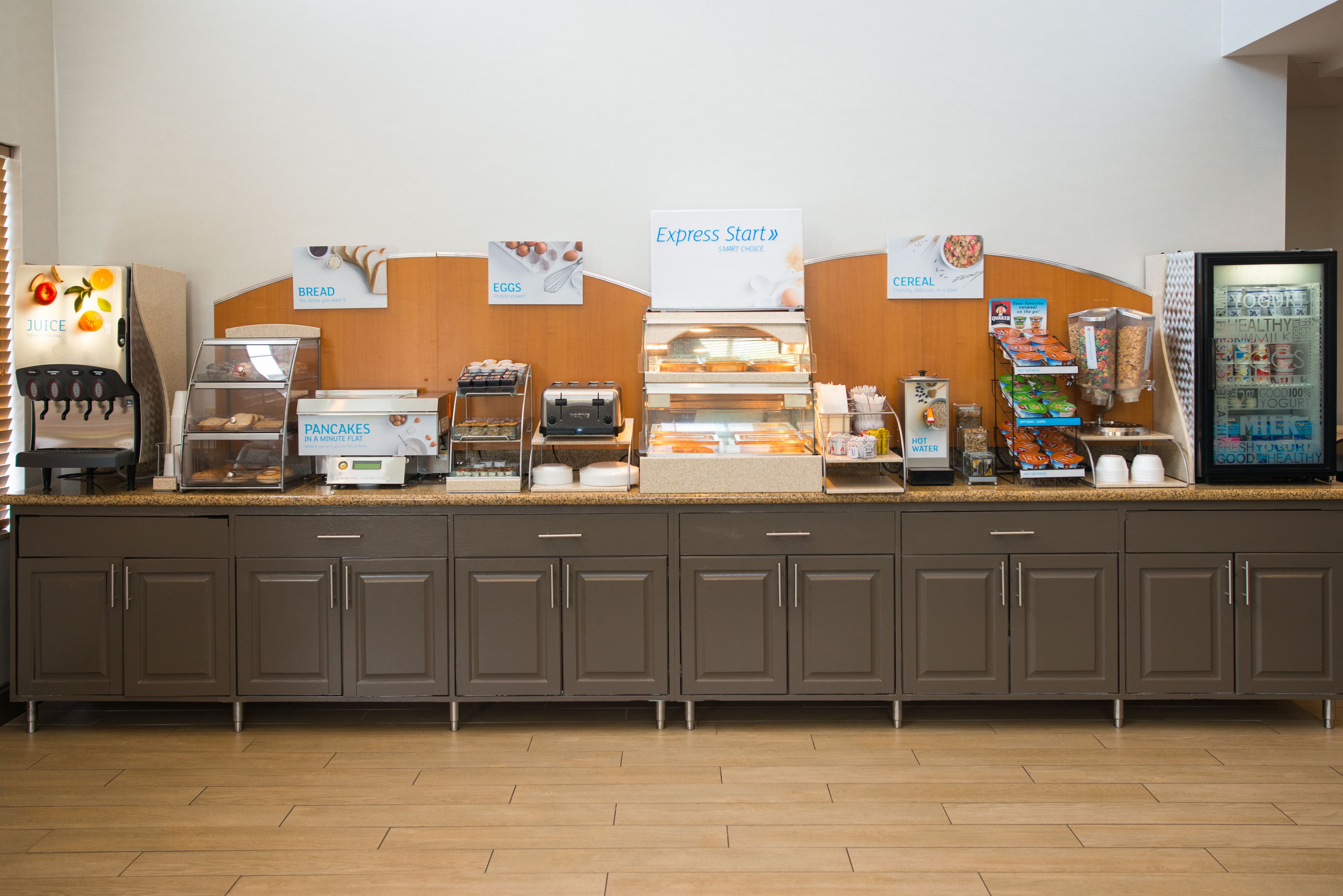 free daily full breakfast