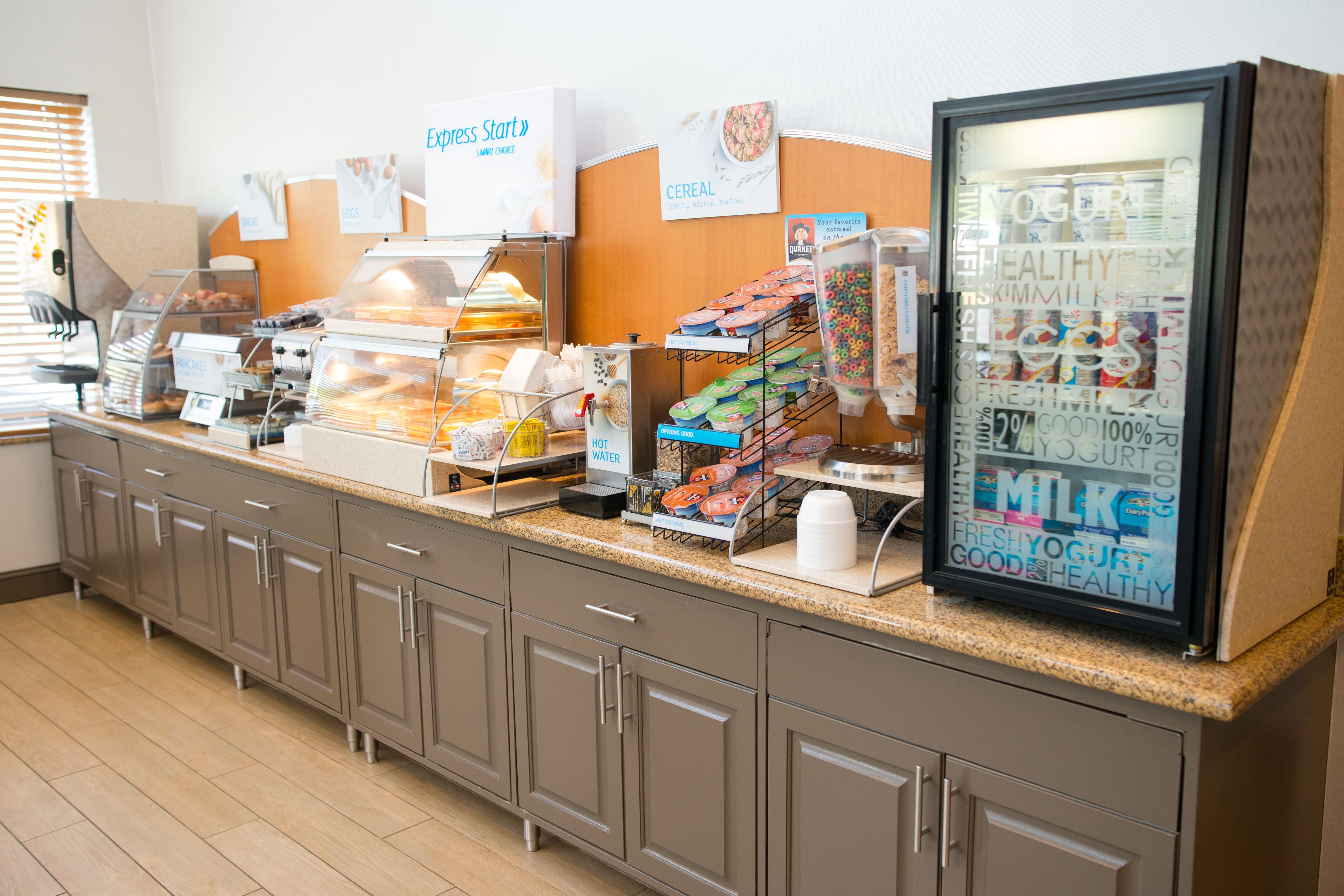 free daily full breakfast