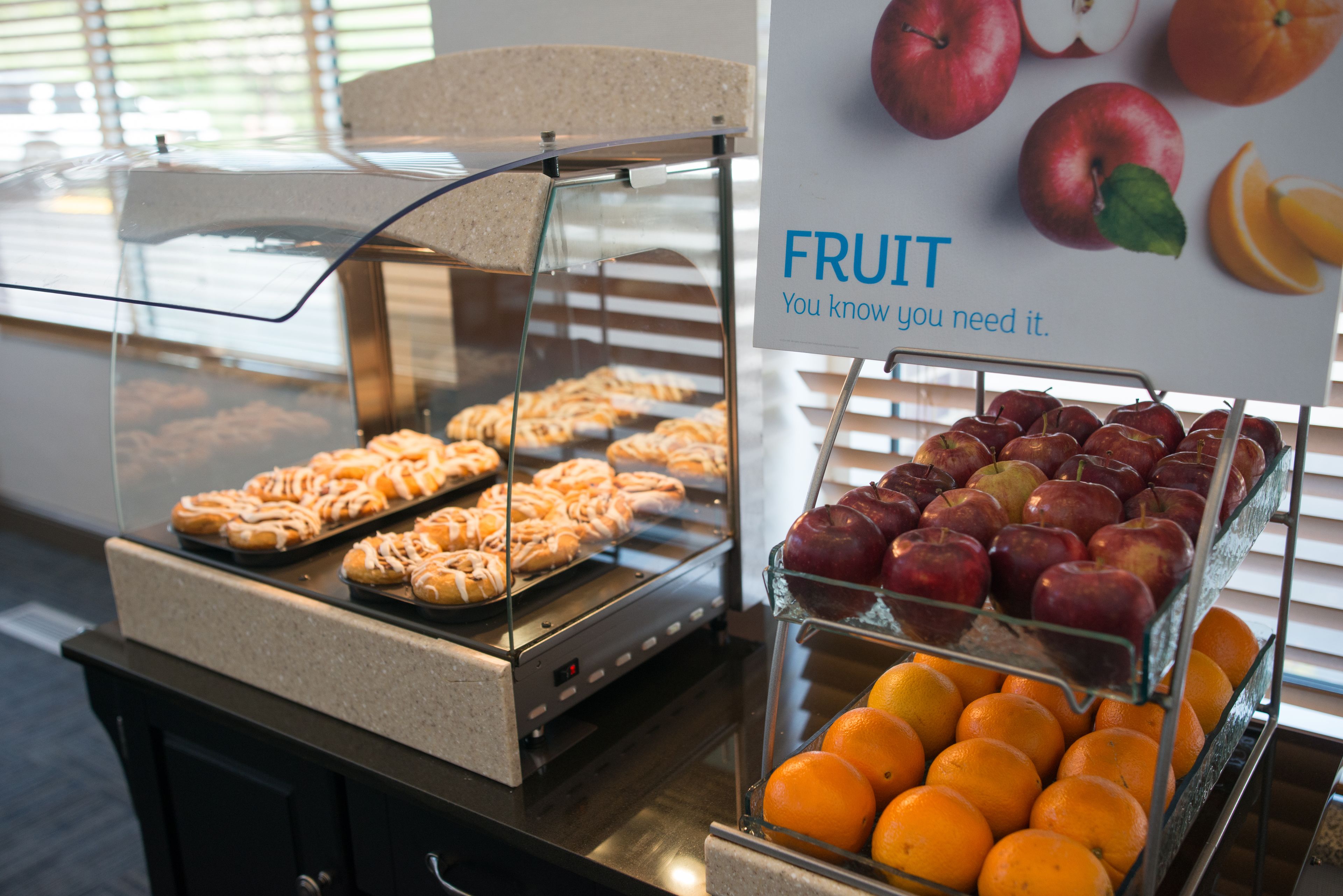 free daily full breakfast