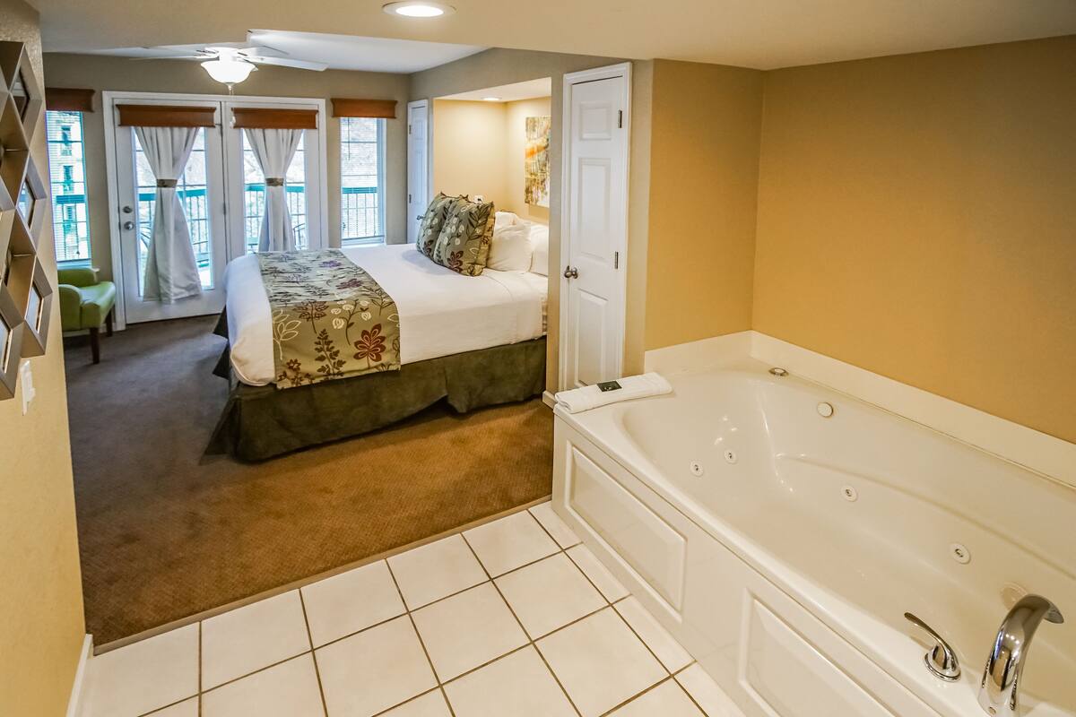 Three Bedroom Condo | Iron/ironing board, rollaway beds (free), WiFi (free), alarm clocks