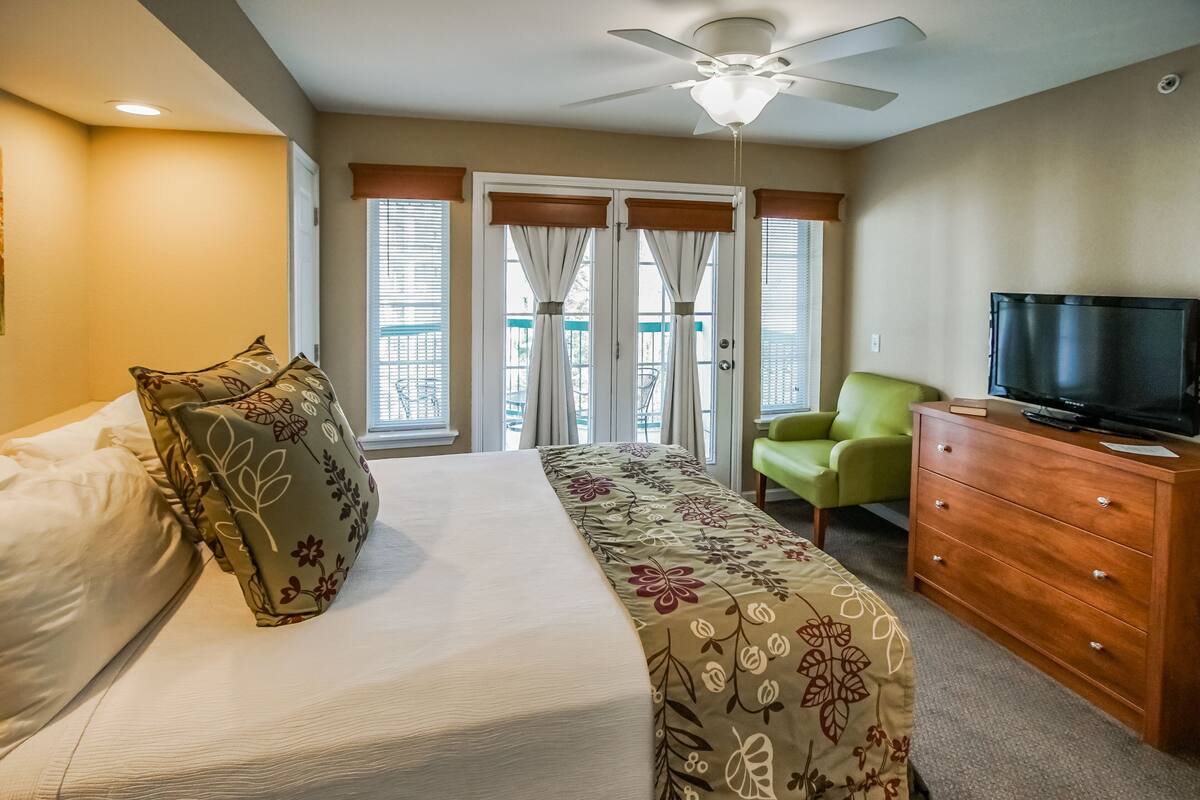 Iron/ironing board, rollaway beds (free), WiFi (free), alarm clocks