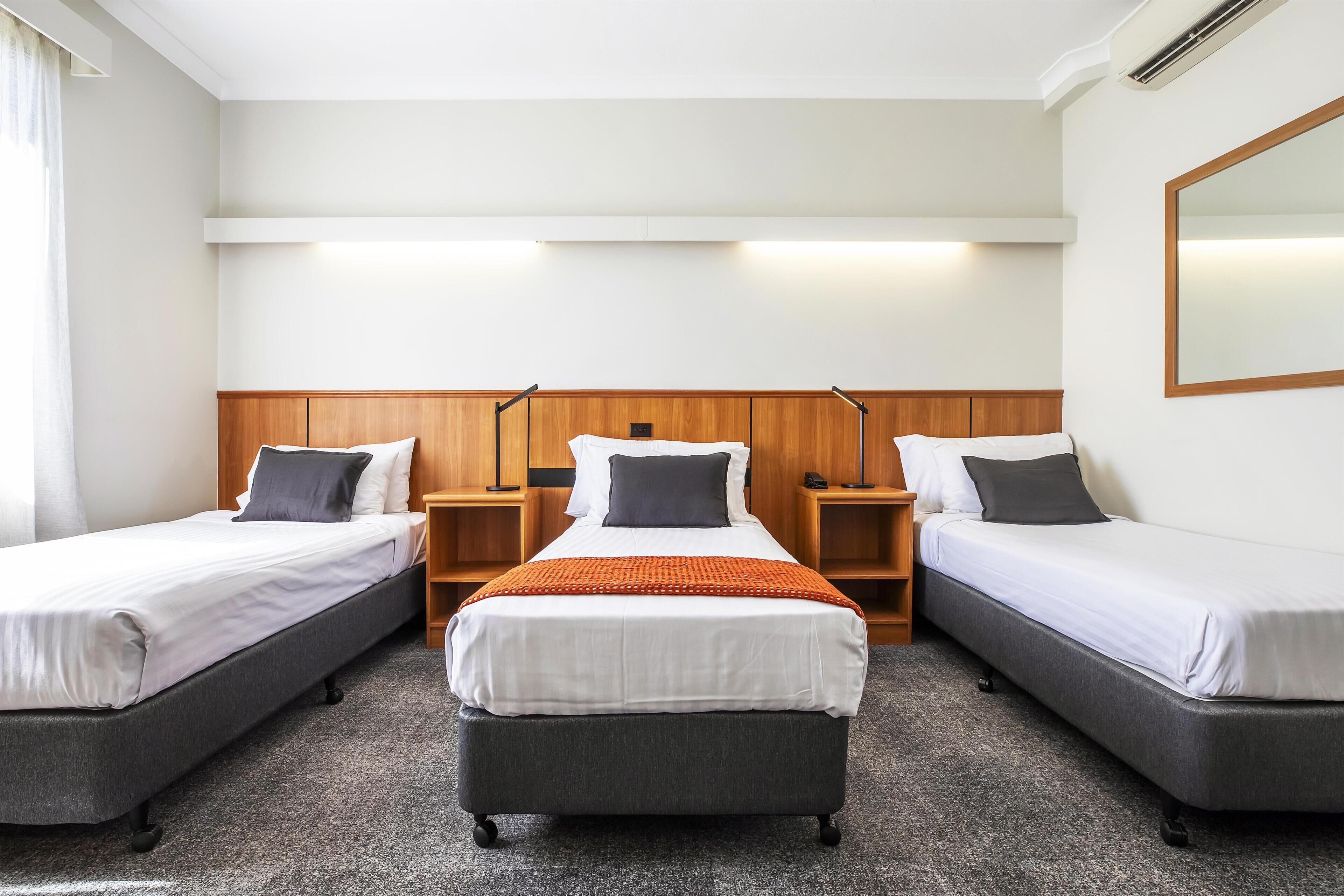 Photo - Metro Hotel Perth City