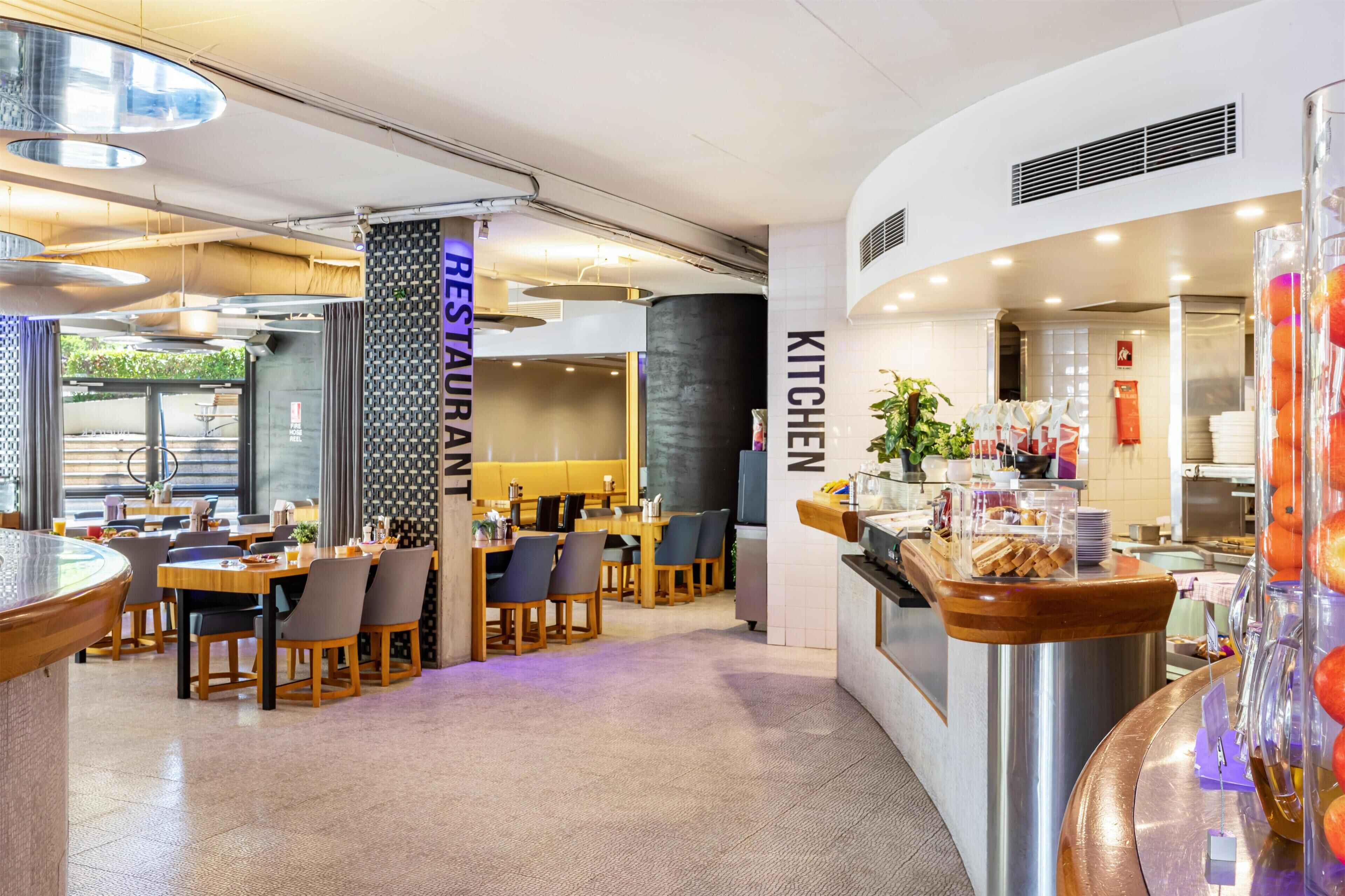 Photo - Metro Hotel Perth City