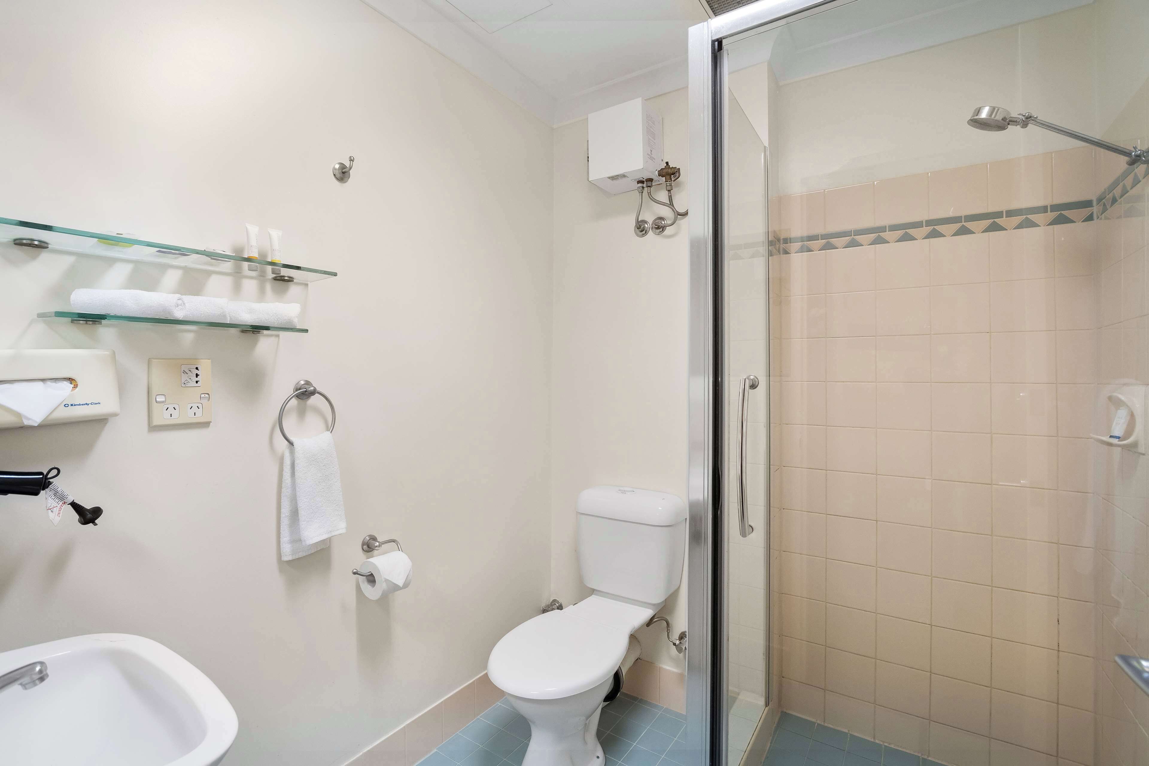 shower, free toiletries, towels