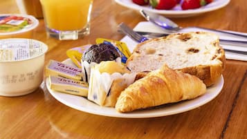 Desayuno completo todos los días (con cargo)