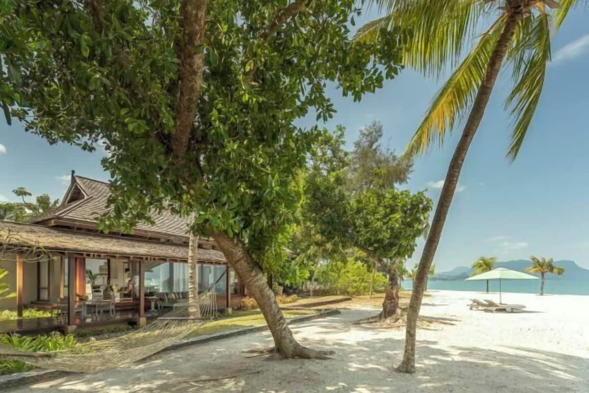 1 bedroom, premium bedding, down duvets, pillow-top beds