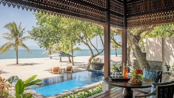 Superior Beach Villa With Pool | Vue sur la plage/lâocĂ©an