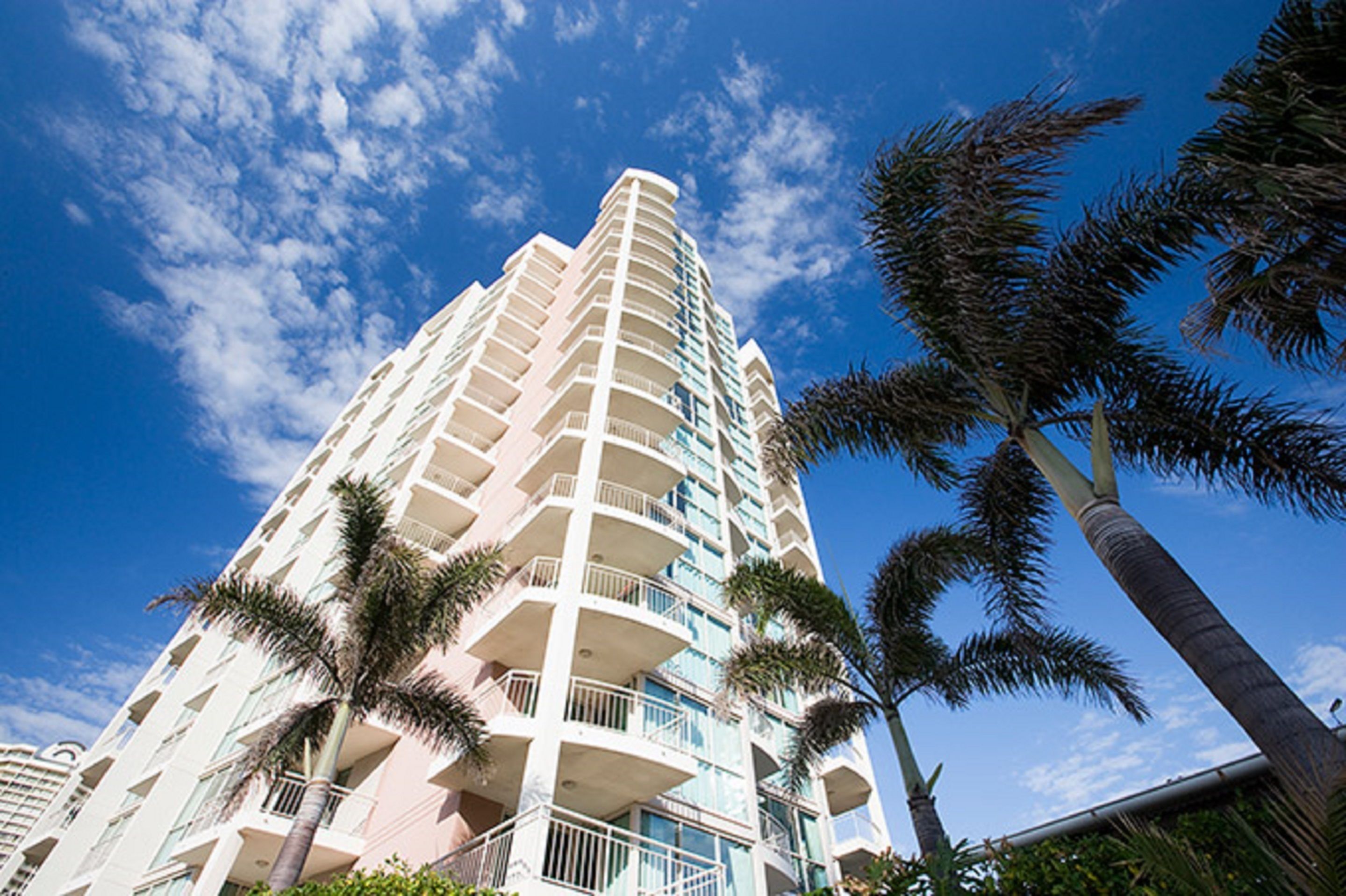 Maldives Resort — image 25