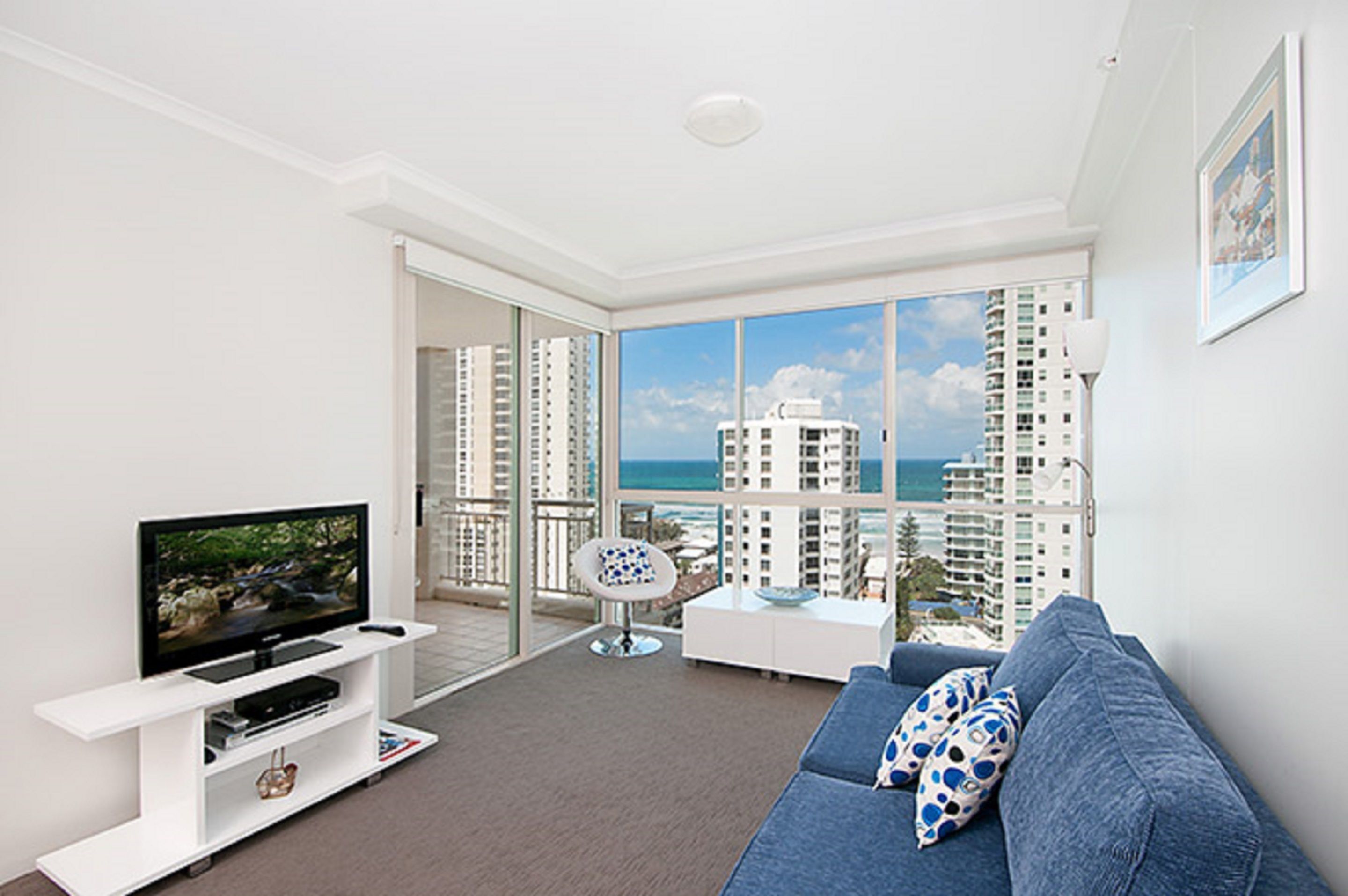 Maldives Resort — image 14