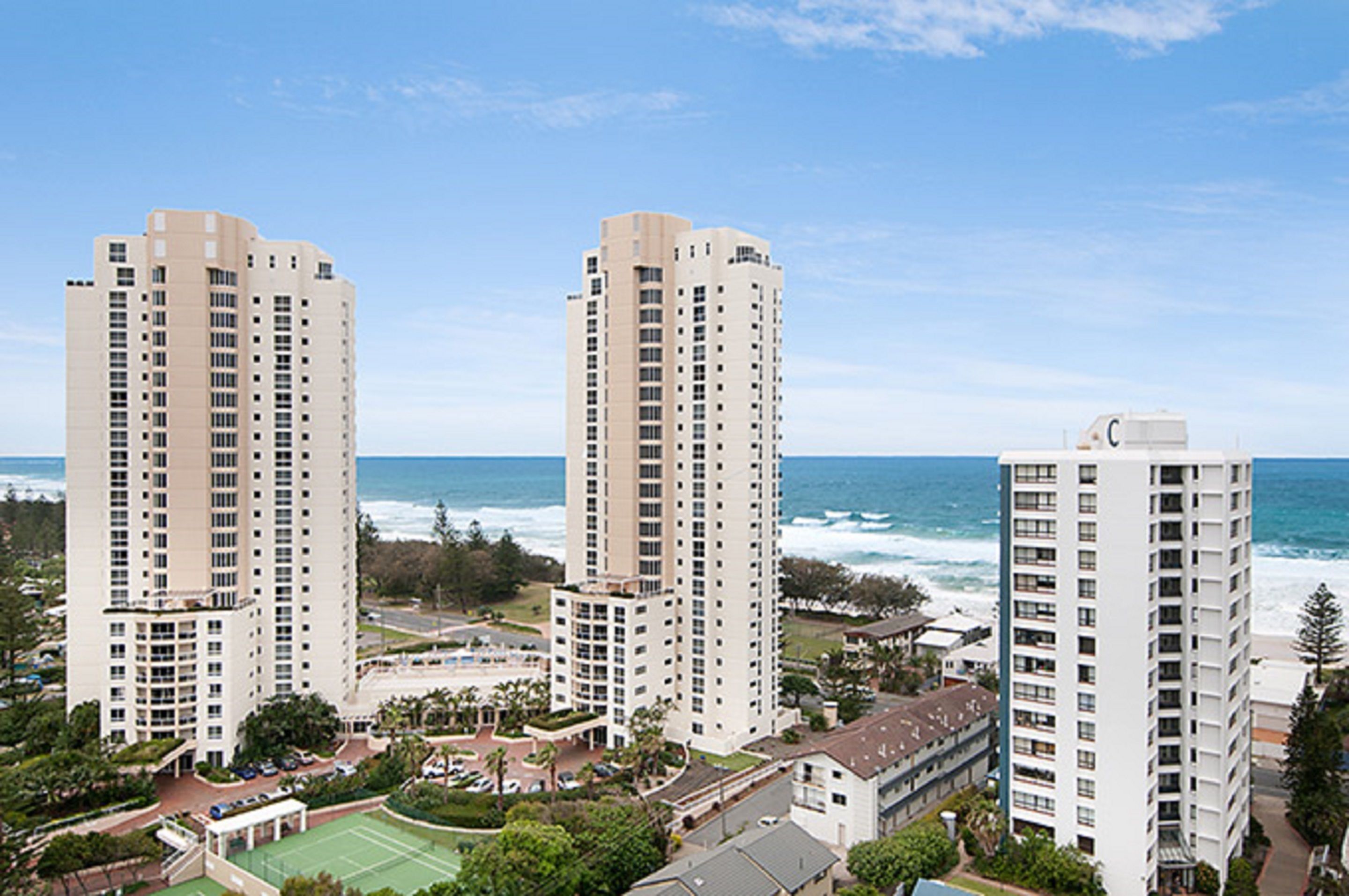 Maldives Resort — image 22