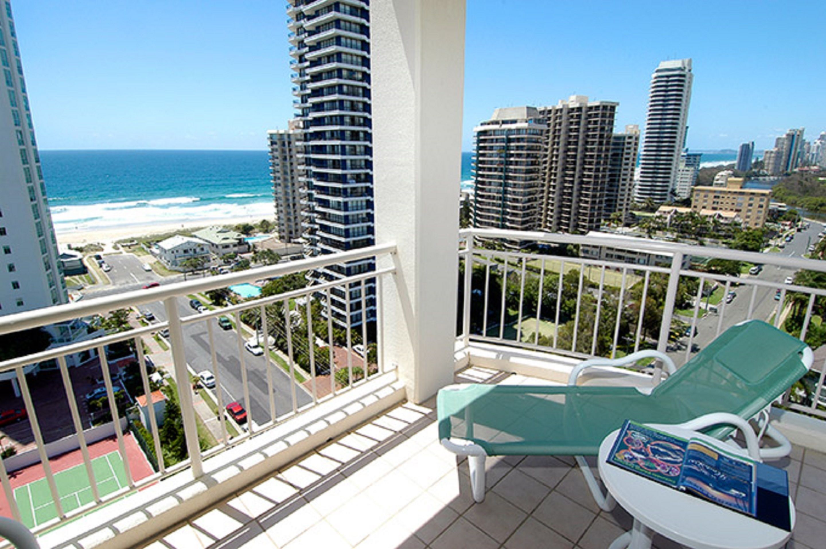 Maldives Resort — image 15