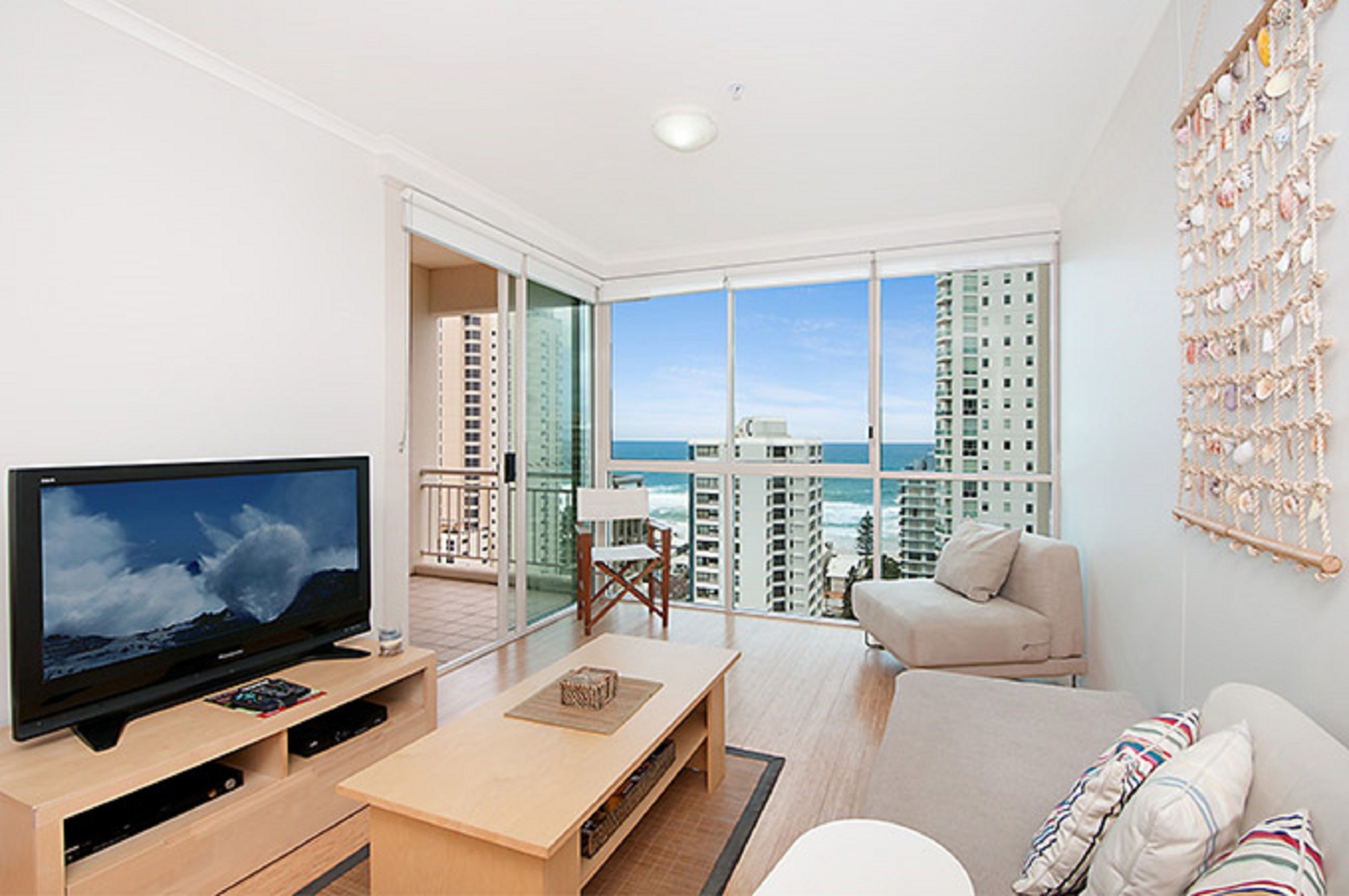 Maldives Resort — image 7