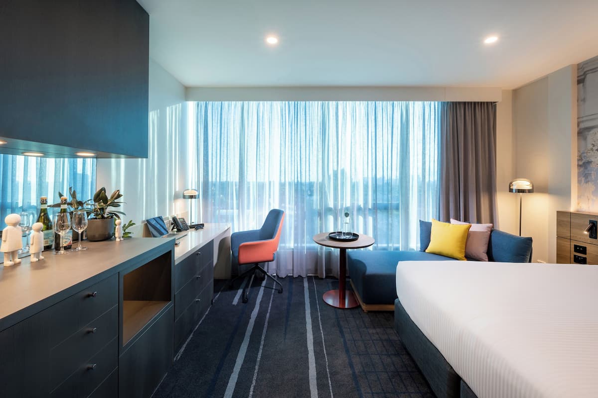 Deluxe Room, 1 King Bed