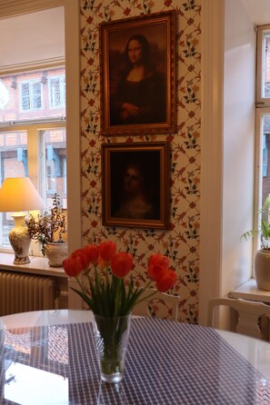 Dagelijks ontbijtbuffet inbegrepen