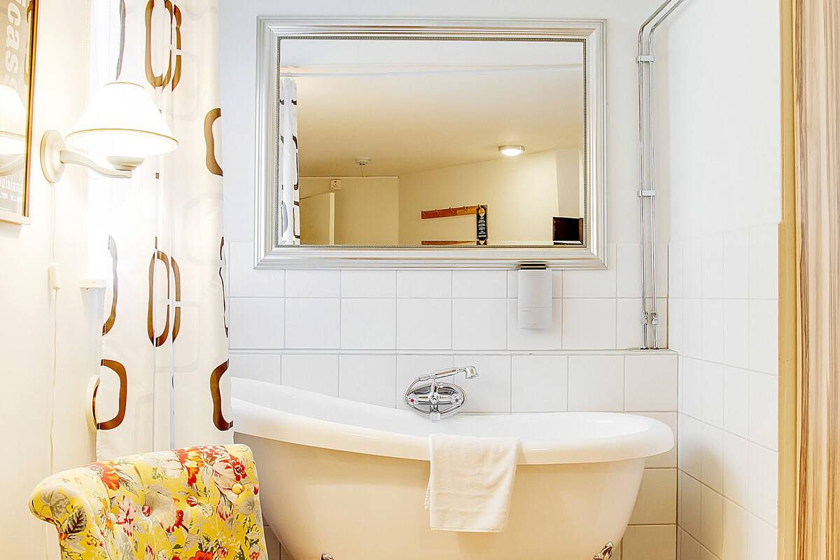 double or twin room | 1 bedroom, pillow-top beds, individually decorated