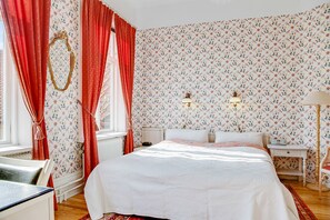 Kamer, 1 twee- of 2 eenpersoonsbedden | 3 slaapkamers, pillowtop-bedden, individueel gedecoreerd