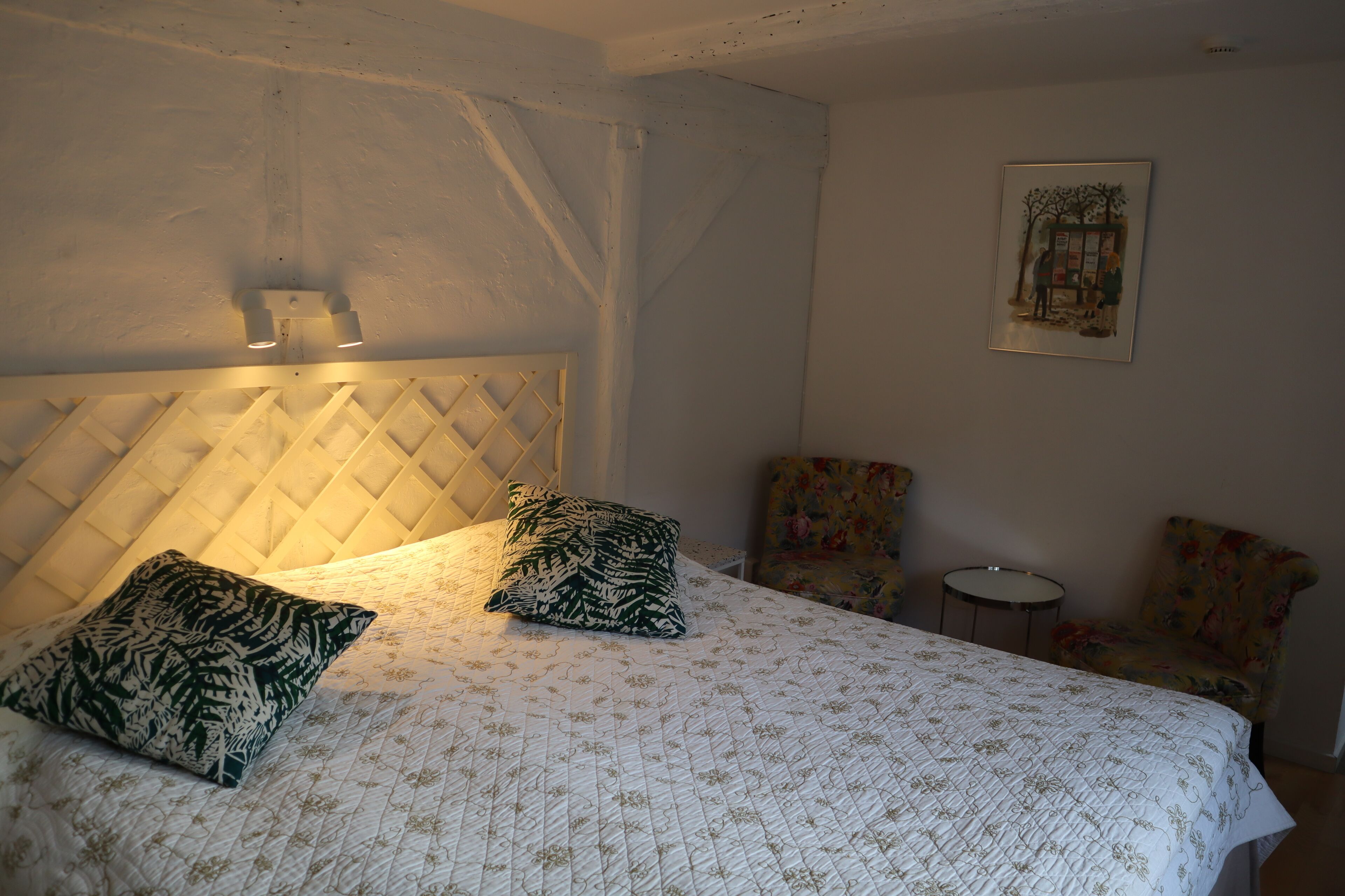 double or twin room | 1 bedroom, pillow-top beds, individually decorated