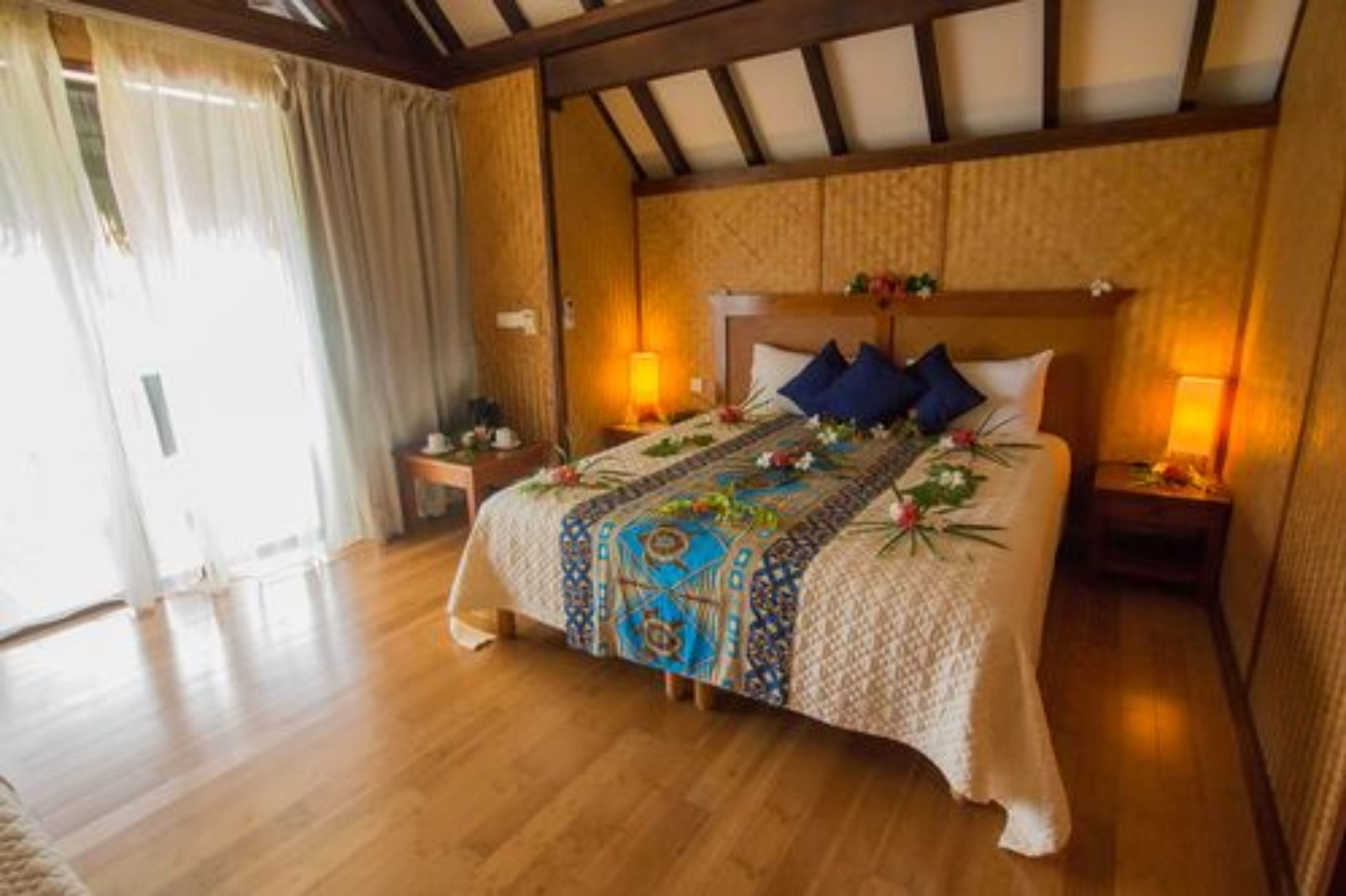 premium garden bungalow | minibar, in-room safe, desk, blackout curtains