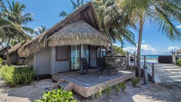 Bungalow, vista a la laguna | Exterior