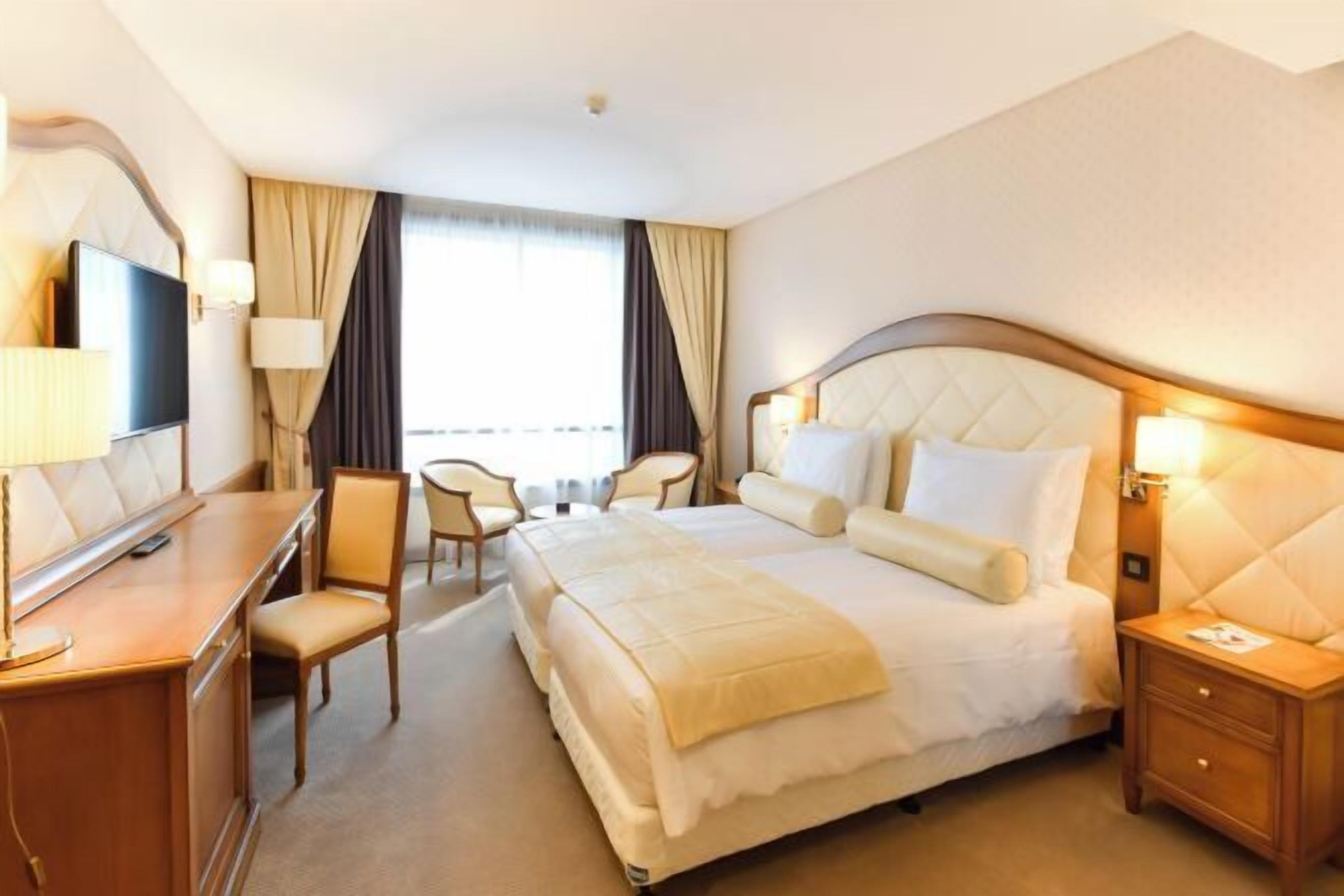 Premium bedding, minibar, in-room safe, desk