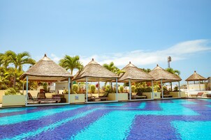 Outdoor pool, sun loungers